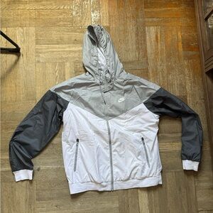 Nike Men's L Windbreaker Jacket white Gray